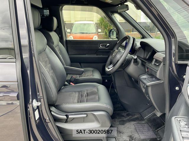 Honda STEP WGN 2023-07 8746042-1