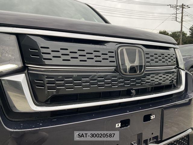 Honda STEP WGN 2023-07 8746042-27