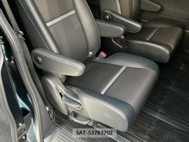 Honda STEP WGN 2021-06 8746045-11