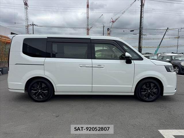 Honda STEP WGN 2024-06 8746044-11