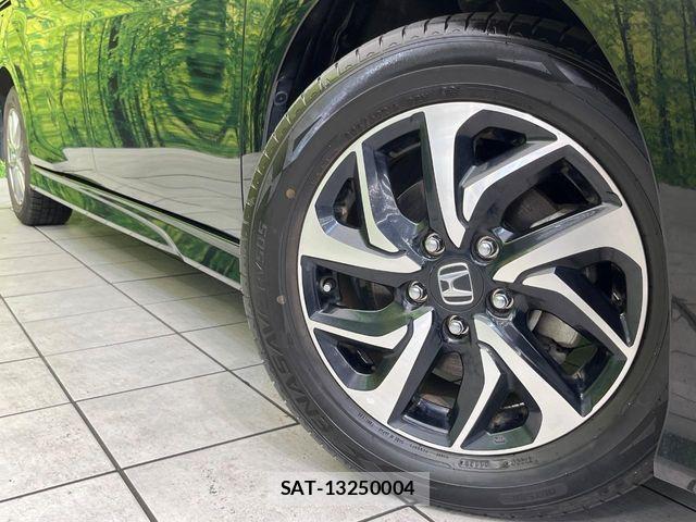 Honda STEP WGN 2018-06 8746047-12