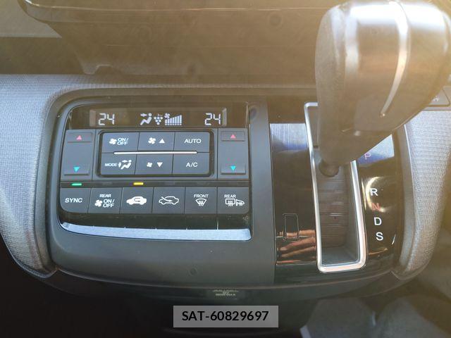 Honda STEP WGN 2016-03 8746054-16