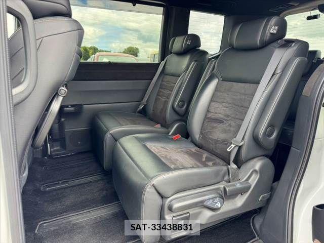 Honda STEP WGN 2022-12 8746043-17
