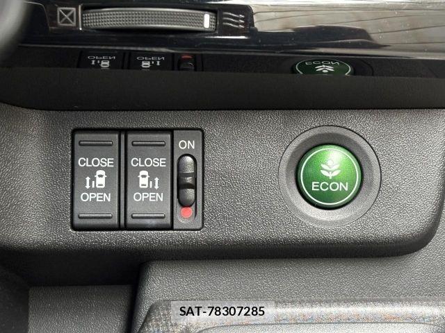 Honda STEP WGN 2018-02 8746048-17