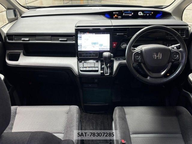 Honda STEP WGN 2018-02 8746048-1