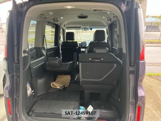 Honda STEP WGN 2016-06 8782173-18