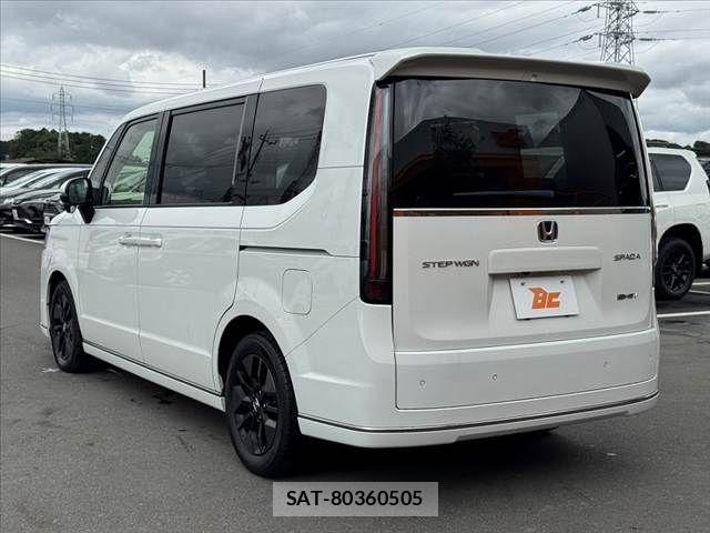 Honda STEP WGN 2022-11 8782167-12