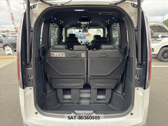 Honda STEP WGN 2022-11 8782167-20