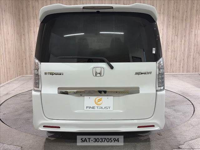 Honda STEP WGN 2013-02 8782175-20