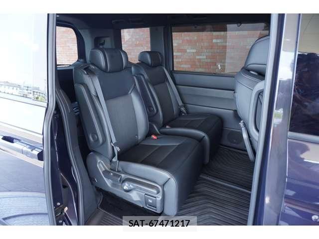 Honda STEP WGN 2023-11 8797585-6
