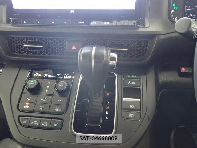 Honda STEP WGN 2023-06 8797584-16