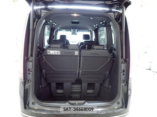 Honda STEP WGN 2023-06 8797584-24