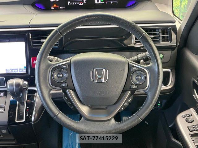 Honda STEP WGN 2017-09 8831784-12