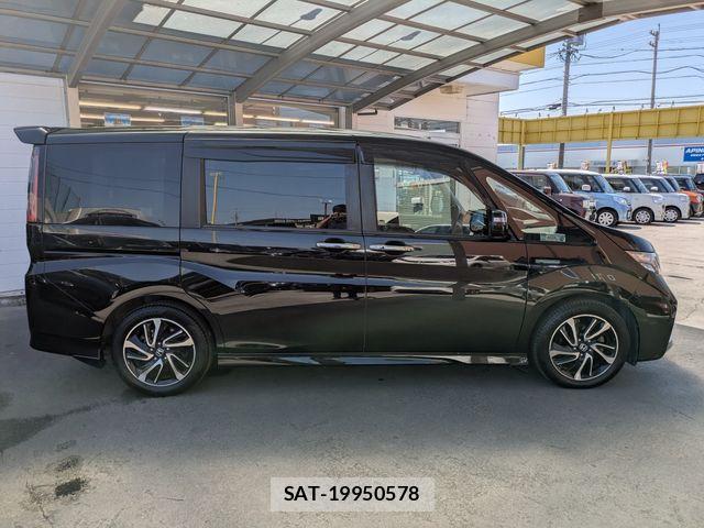Honda STEP WGN 2016-05 8831802-16
