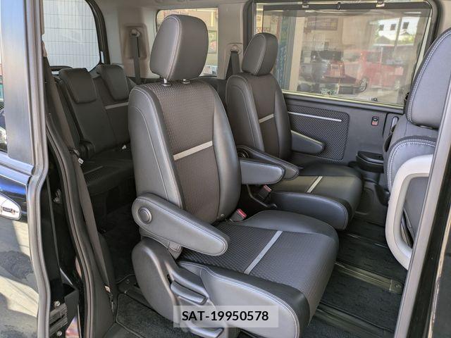 Honda STEP WGN 2016-05 8831802-25