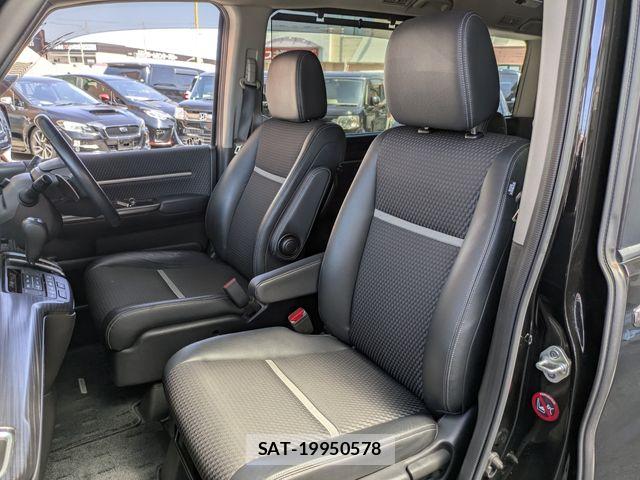 Honda STEP WGN 2016-05 8831802-2
