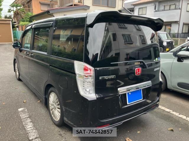 Honda STEP WGN 2010-03 8831816-3