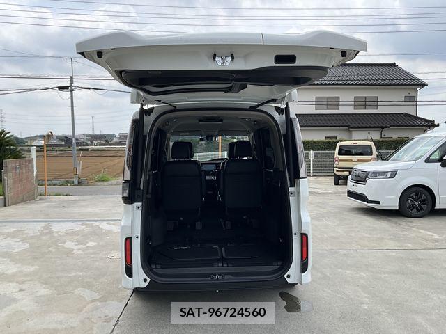 Honda STEP WGN 2020-02 8831782-29