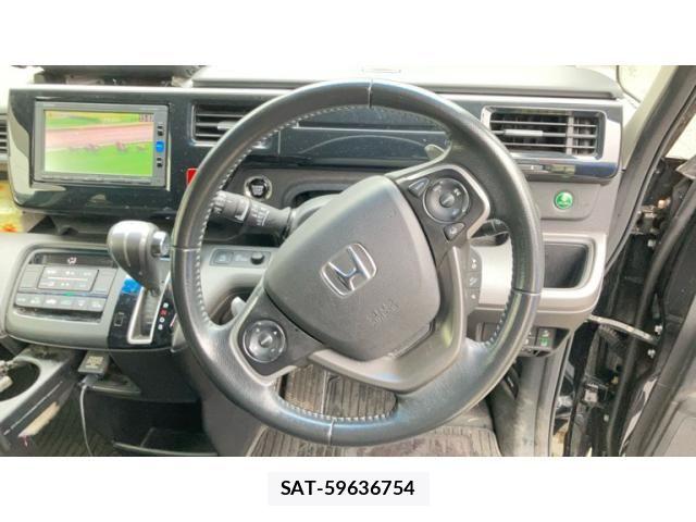 Honda STEP WGN 2017-02 8831804-11
