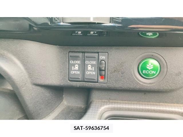 Honda STEP WGN 2017-02 8831804-14