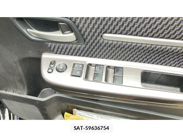 Honda STEP WGN 2017-02 8831804-16