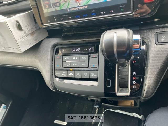 Honda STEP WGN 2017-03 8831805-10
