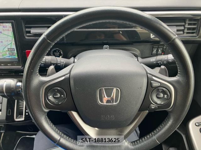 Honda STEP WGN 2017-03 8831805-11
