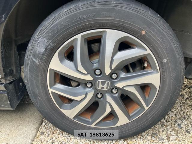 Honda STEP WGN 2017-03 8831805-27