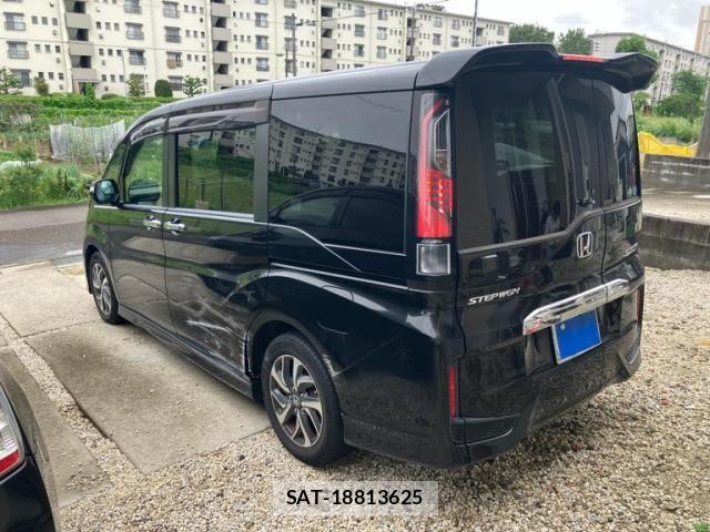 Honda STEP WGN 2017-03 8831805-3