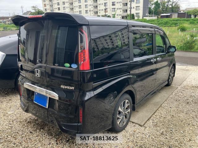 Honda STEP WGN 2017-03 8831805-4