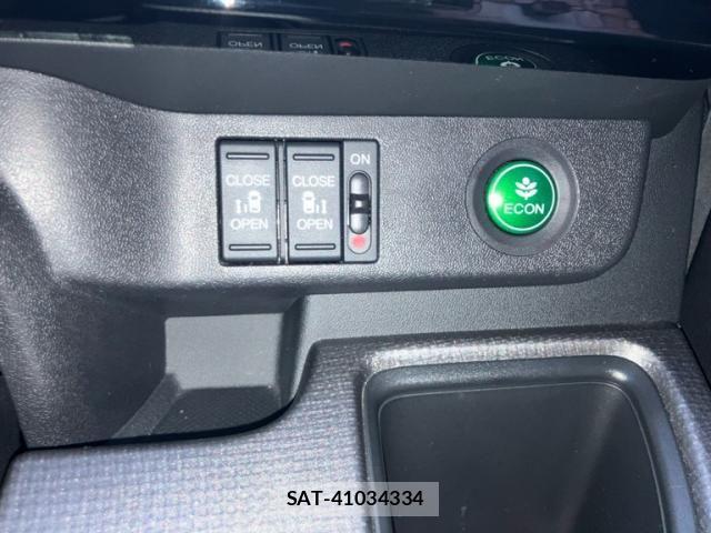Honda STEP WGN 2018-03 8831787-17