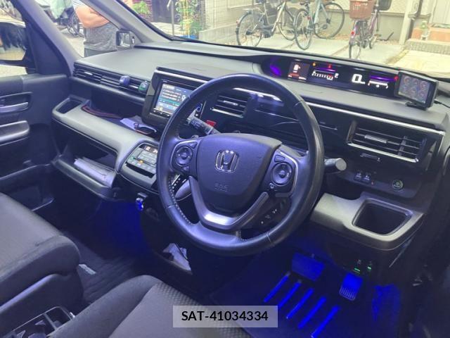 Honda STEP WGN 2018-03 8831787-7