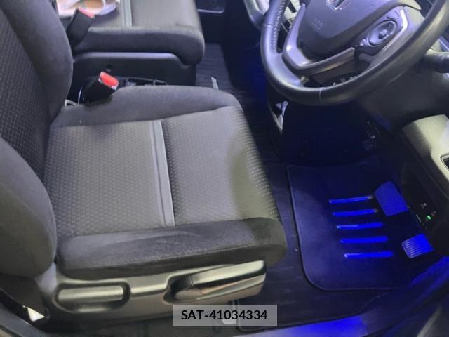 Honda STEP WGN 2018-03 8831787-8