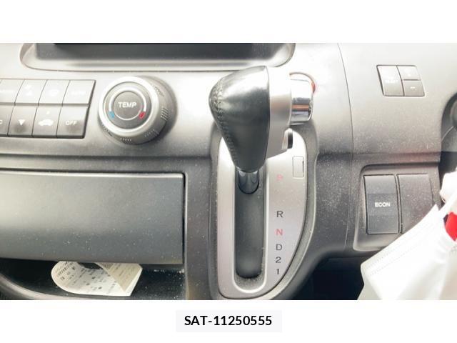 Honda STEP WGN 2009-06 8831819-12
