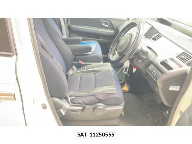 Honda STEP WGN 2009-06 8831819-13
