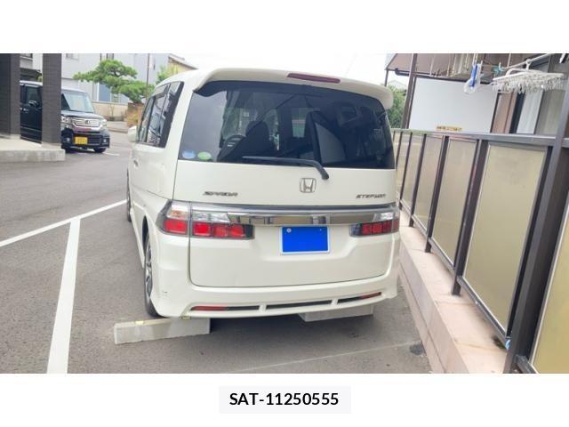 Honda STEP WGN 2009-06 8831819-4