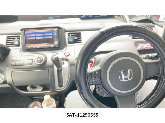 Honda STEP WGN 2009-06 8831819-6