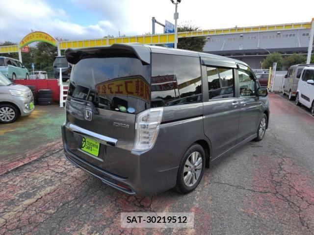 Honda STEP WGN 2013-01 8831807-10