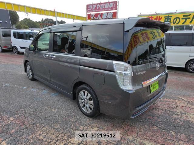Honda STEP WGN 2013-01 8831807-11