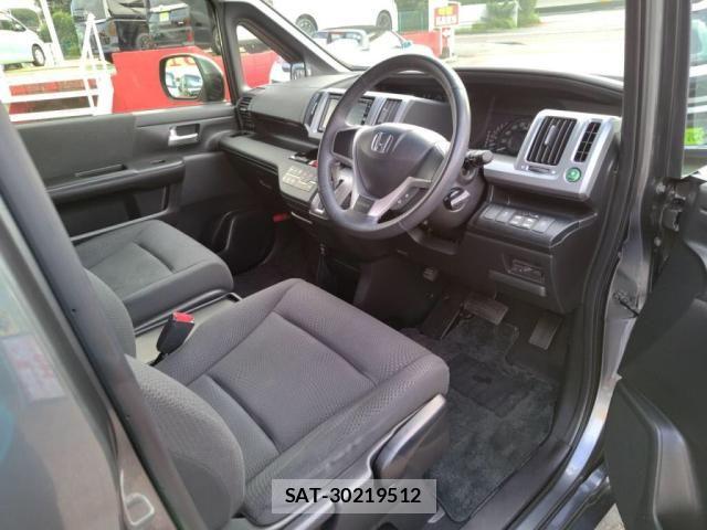 Honda STEP WGN 2013-01 8831807-20