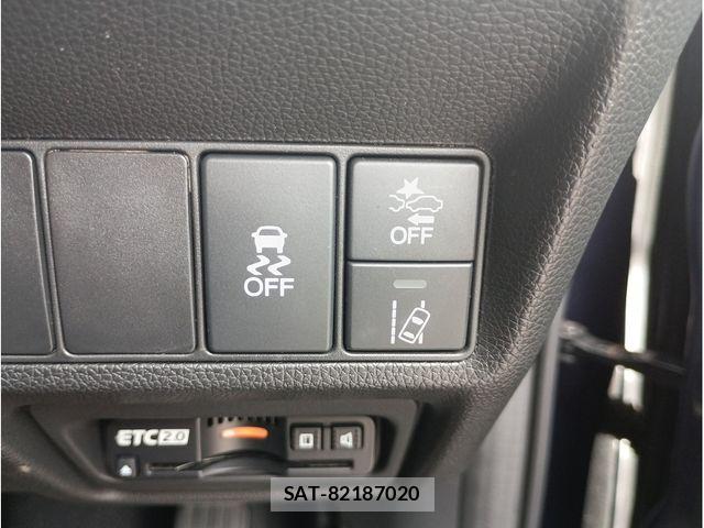 Honda STEP WGN 2021-04 8831789-12