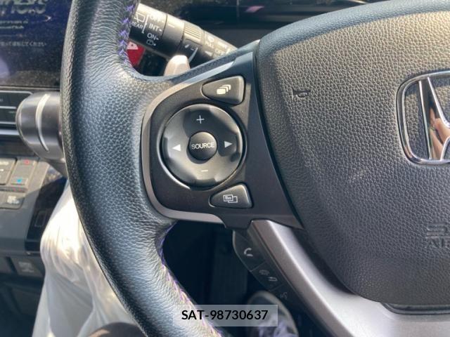 Honda STEP WGN 2019-05 8831786-19