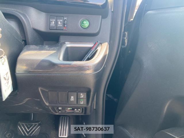 Honda STEP WGN 2019-05 8831786-21
