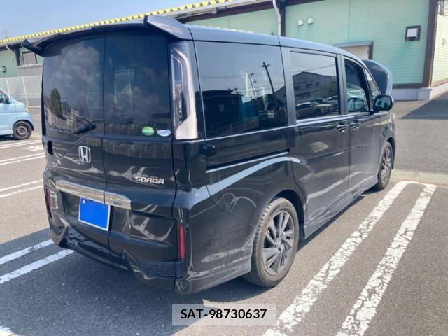 Honda STEP WGN 2019-05 8831786-4