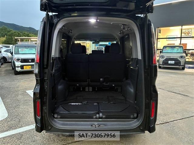 Honda STEP WGN 2016-02 8831801-9