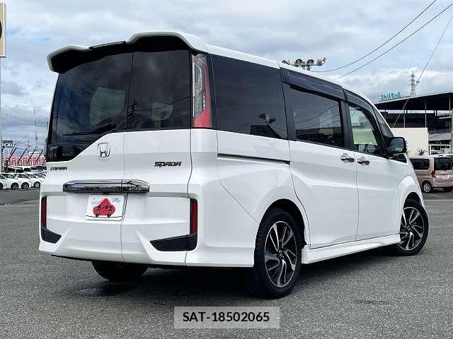 Honda STEP WGN 2016-12 8831796-2