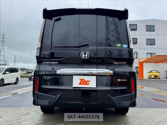 Honda STEP WGN 2020-07 8831783-13