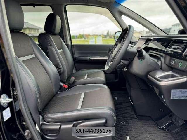 Honda STEP WGN 2020-07 8831783-15
