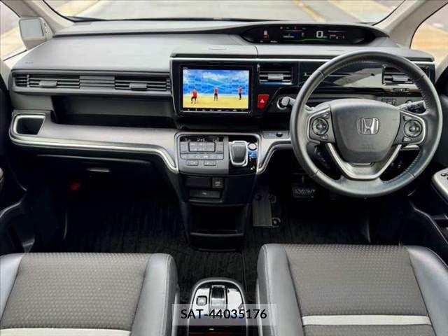 Honda STEP WGN 2020-07 8831783-1