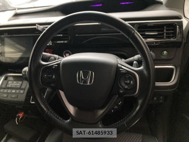 Honda STEP WGN 2016-02 8831797-12